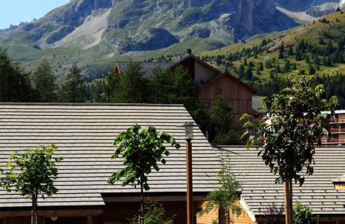 Saint-Etienne-en-Devoluy Ski Chalet | Chalet Mitoyen 3 Pièces 6 Pers. - Résidence Le Hameau du Puy - Piscine Chauffée, Proche Pistes - FR-1-504-642