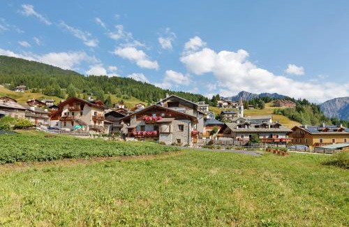 Oga Ski Chalet | Chalet Sambor