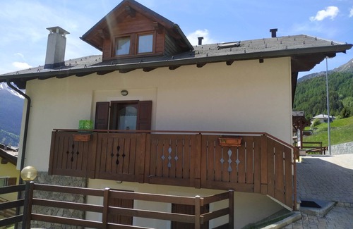 Oga House | CHALET SOLIVO - The Balcony on Bormio