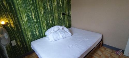 Gruissan Plage Ski Chalet | Chalet sur pilotis en bord de plage