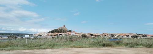 Gruissan Plage Ski Chalet | Chalet sur pilotis en bord de plage