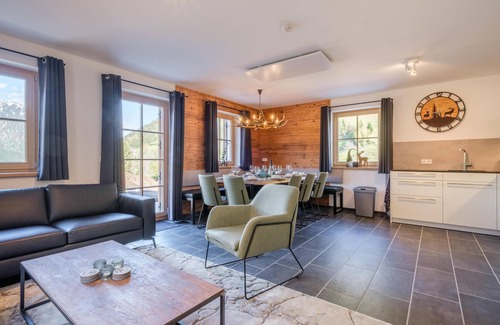 Donnersbachwald Ski Chalet | Chalet with Finnish sauna and views