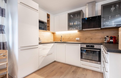 Donnersbachwald Ski Chalet | Chalet with sauna and hot tub near the ski lift
