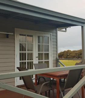 Mount Elphinstone Ski Chalet | Chalets on Frenchman