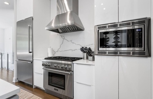 Lavista Park House | Chamblee's Luxe, Private, Modern Ultra Modern Custom-built home. Sleeps 8. Pool