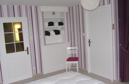 Choloy-Menillot Bed & Breakfast | Chambre D'Hotes Les Glycines