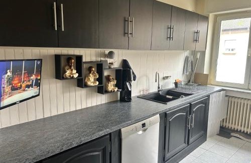 Basse-Ham House | Chambre rénovée dans appartement de 70m2