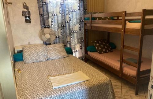 Pia House | Chambres bleue chez José