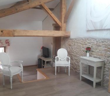 Denice Bed & Breakfast | Chambres d'Hôtes "LE CALME"