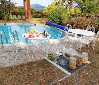 Denice Bed & Breakfast | Chambres d'Hôtes "LE CALME"