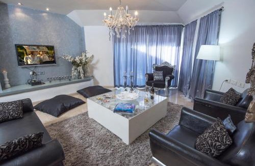 Kfar Vradim Cabin | Champagne suites