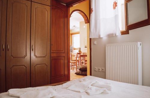 Naxos Apartment | Chaniotis Home, In the heart of Kinidaros