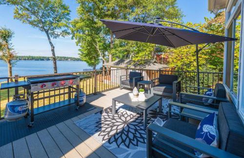 Mayhew House | Channel Marker