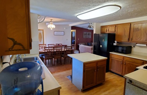 Syracuse House | Channel Property on Lake Wawasee - bring your boat/dog!