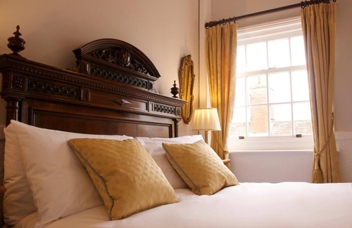 Bury St Edmunds House | Chantry Hotel