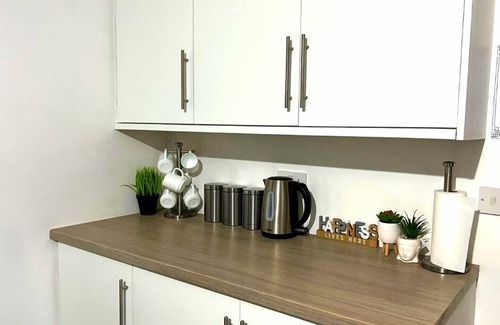 Grimsby House | Chantry Suites Double Room with En-Suite in DN31