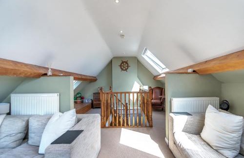 Angle House | Chapel Bay Cottage