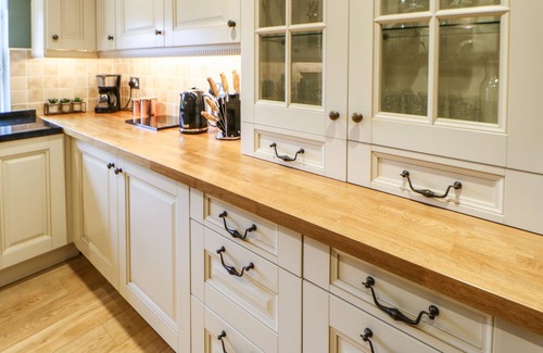 Barnard Castle Cottage | CHAPEL COTTAGE, pet friendly, with open fire in Middleton-In-Teesdale