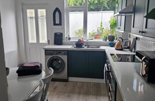 Lisburn House | Chapel Hill Corner guest house