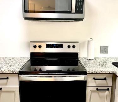 Chapel Hill House | Chapel Hill Guest house retreat