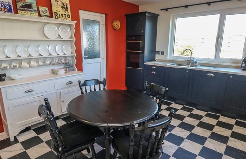 Pembroke House | CHAPEL HILL HOUSE, pet friendly, with a garden in Pembroke