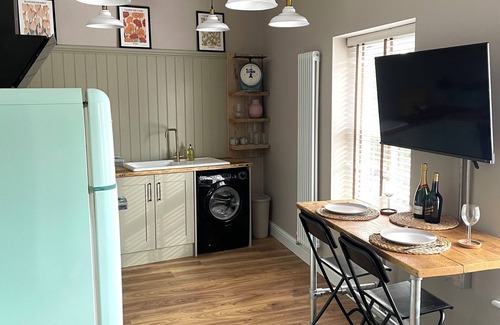 King's Lynn Apartment | Chapel View. A vibrant, modern apartment in the heart of King’s Lynn!