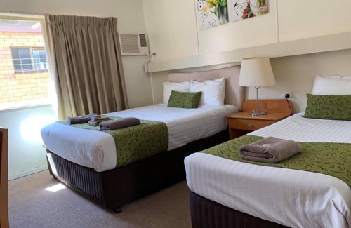 Charleville Hotel | Charleville Motel