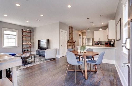 West Riverside House | Charm in Uptown: Exclusive 3BR, 2BA Home, Backyard - Your NOLA Oasis Awaits!