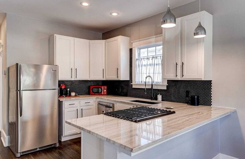 West Riverside House | Charm in Uptown: Exclusive 3BR, 2BA Home, Backyard - Your NOLA Oasis Awaits!