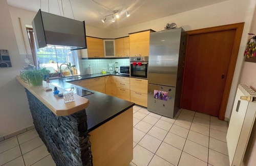 Fischach House | Charmante Doppelhaushälfte mit privater Sauna in ruhiger Lage