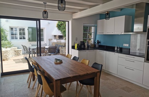 Ars-en-Re House | Charmante Maison Entièrement Rénovée à Ars en Ré aux Portes des Marais