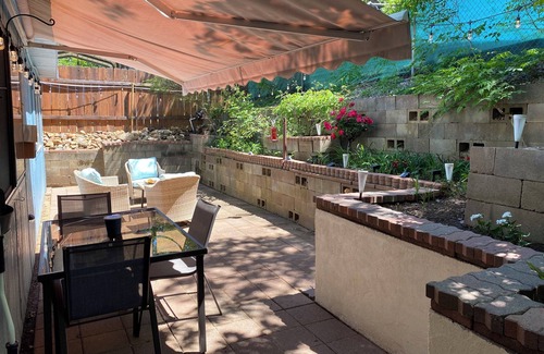 Northpoint Apartment | Charming 1-bdrm apartmt, 2 beds 3m to Bethel 1m to 5 w/private garden patio