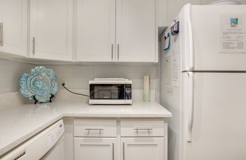 South Beach Condo | Charming 1 Bedroom Bluff Villa Close To Beach and South Beach Attractions.