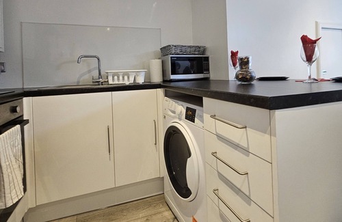 Huddersfield Apartment | Charming 1-Bed Apartment in Huddersfield