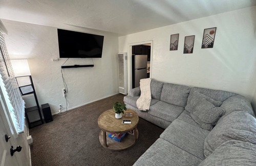 Woodlake Apartment | Charming 1-bedroom apartment near Seqouia National Park