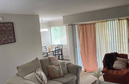 North Druid Hills Apartment | Charming 1-bedroom apartment in Atlanta with WiFi, AC, balcony!