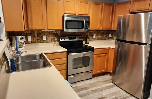 Myrtle Grove Condo | Charming 1-bedroom condo in Wilmington with AC, WiFi close to beach, hospital !