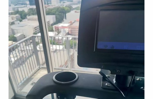 Downtown Condo | Charming 1-bedroom condo located on the 19th floor in delightful Raleigh.