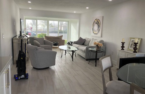 Coquina Sands Condo | Charming 1-bedroom condo directly across from beach. W3