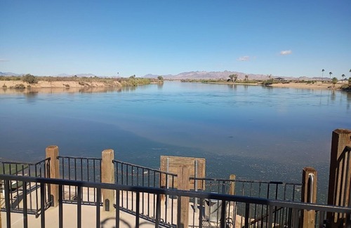 Ehrenberg House | Charming 1-bedroom Park Model #41 on the Colorado River