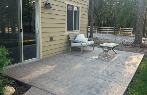 Rathdrum Apartment | Charming 1-bedroom shop apartment on 5 acres in quiet culdasac