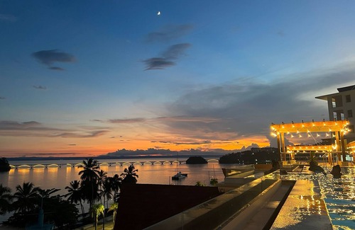 Barrio La Fortaleza Vieja Apartment | Charming 1-Suite apartment in gorgeous Samaná Bay with AC, WiFi, Infinity Pool