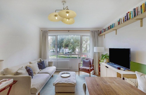 Chelsea Riverside Apartment | Charming 1BR Flat Steps from King's Road in Chelsea