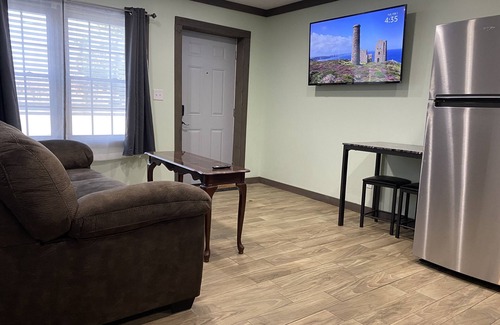 Morgan House | Charming 1BR House - 30 mins to Albany GA