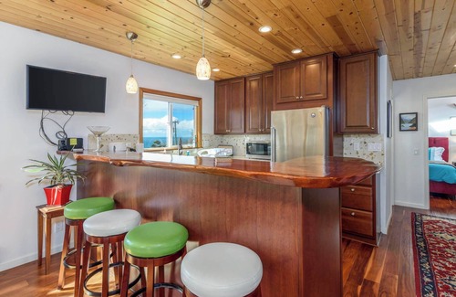 Gualala House | Charming 2 BDR for 6 w/Ocean Views!