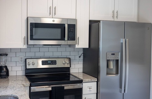 Ojus House | "Charming 2-Bedroom Home: 6 Min to Hollywood Beach"