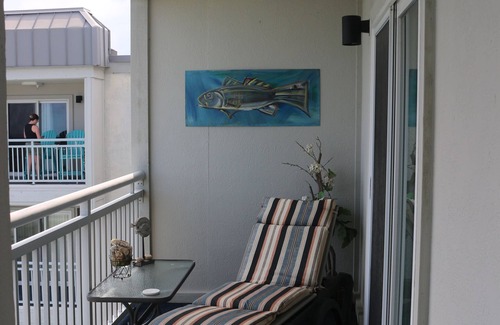 Murrells Inlet Condo | Charming 2-bedroom condo in peaceful Murrells Inlet with WiFi and pool.