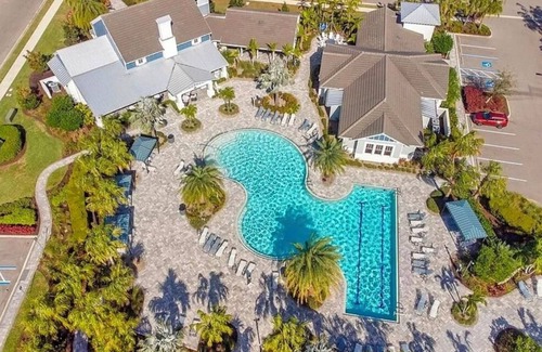 Parrish House | Charming 2-bedroom 2 bath plus den house with AC, WiFi in beautiful Parrish