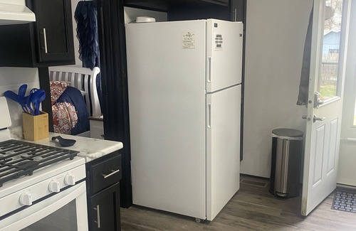 Wabash Apartment | Charming 2-bedroom apartment with WiFi, AC in Wabash.