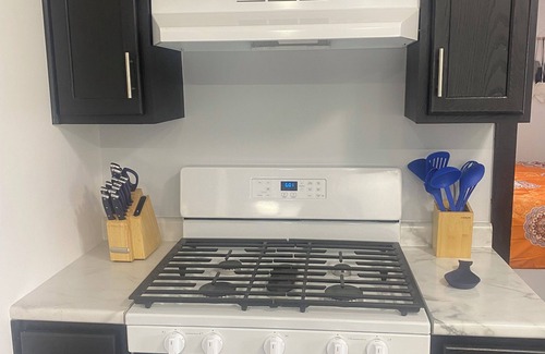 Wabash Apartment | Charming 2-bedroom apartment with WiFi, AC in Wabash.